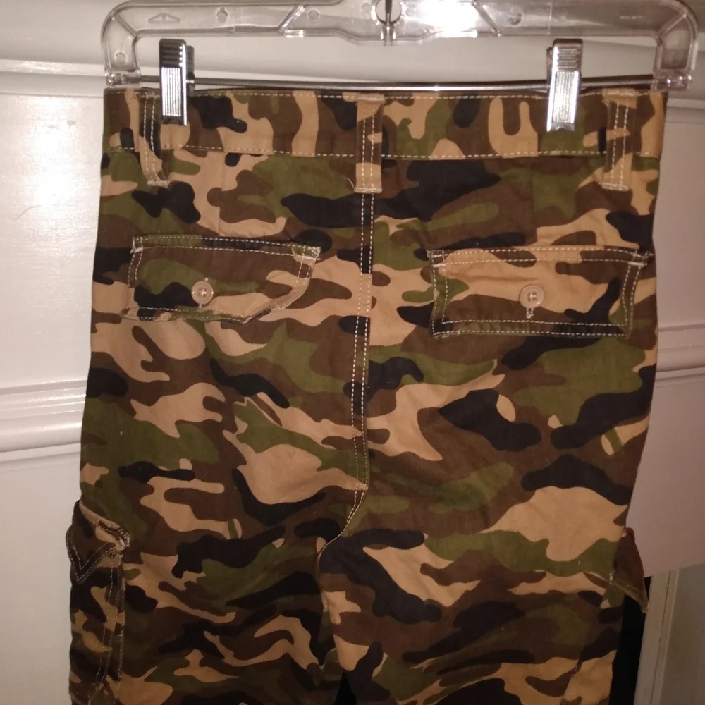 Quad brand Youth Camo Cargo pants size 16